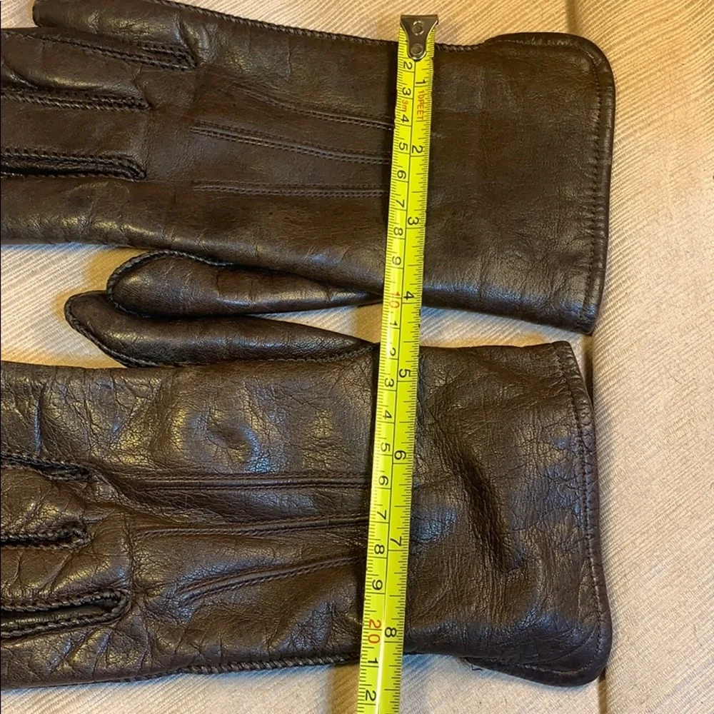 Leather gloves w/fur lining preloved
